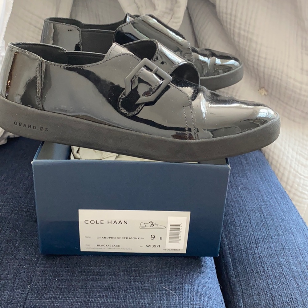 Very good condition, black patent leather